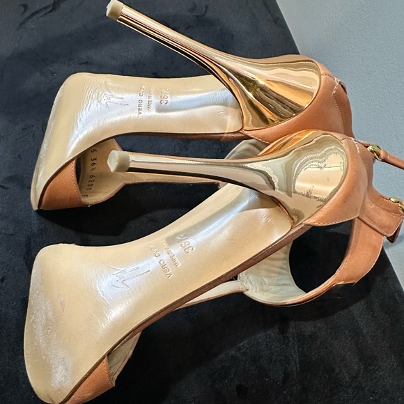 Giuseppe Zanotti Tan and Rose Gold Mirror Metal heels - Like New EU 36.5 - Picture 10 of 11